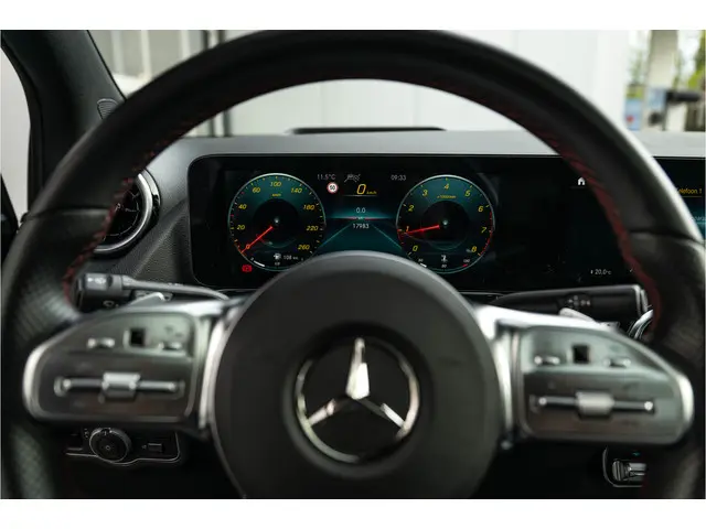 Mercedes-Benz B-Klasse 250 AMG Line 2022 Benzine 15