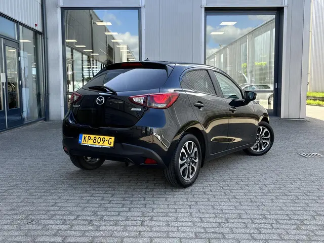 Mazda 2 1.5 Skyactiv-G GT-M Line 2016 Benzine 2