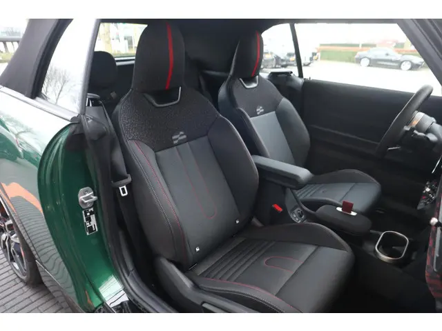 MINI Cabrio 2.0 JCW 2025 Benzine 8