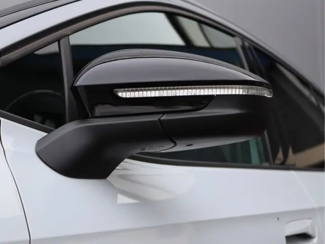 Volkswagen ID.4 First 77 kWh 2020 Elektrisch 15