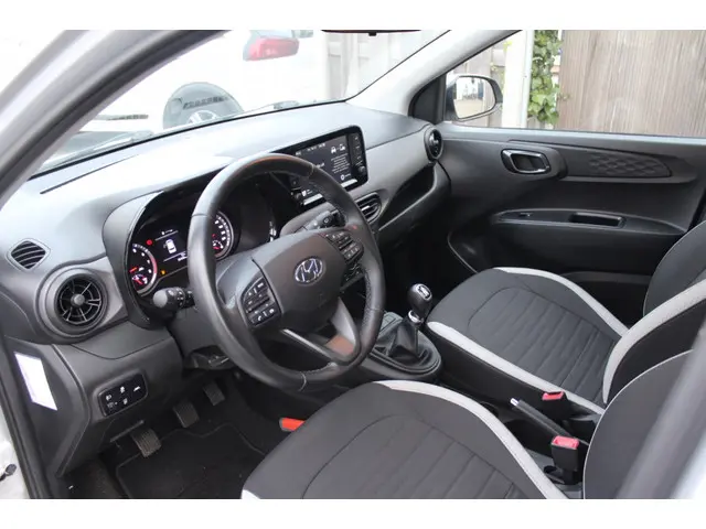 Hyundai i10 1.0 Comfort Carplay 2021 Benzine 9