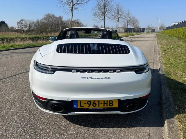 Porsche 911 Cabrio 3.0 Carrera 4 S 2019 Benzine 6