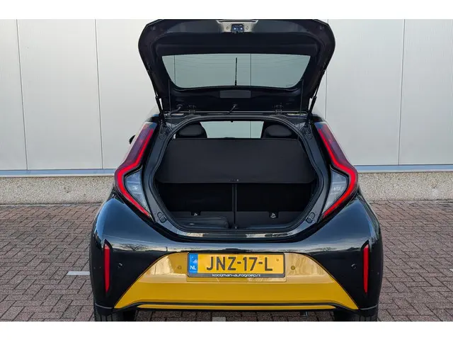 Toyota Aygo X Hybrid 115 GR Sport 2025 Hybride Benzine 11