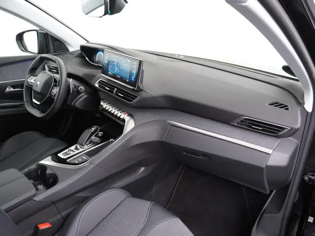 Peugeot 3008 1.6 HYbrid 225 Allure 2022 Hybride Benzine 39
