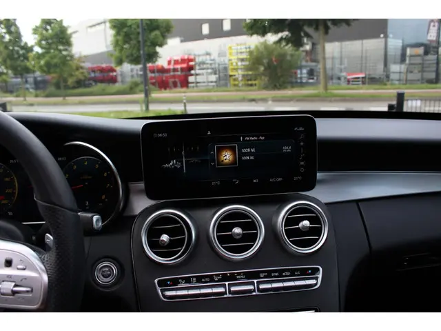 Mercedes-Benz C-Klasse 180 Bns Sol. AMG 2019 Benzine 16