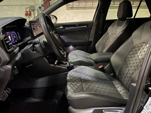 Volkswagen T-Roc 2.0 TSI 4Motion R-Line 2023 Benzine 17