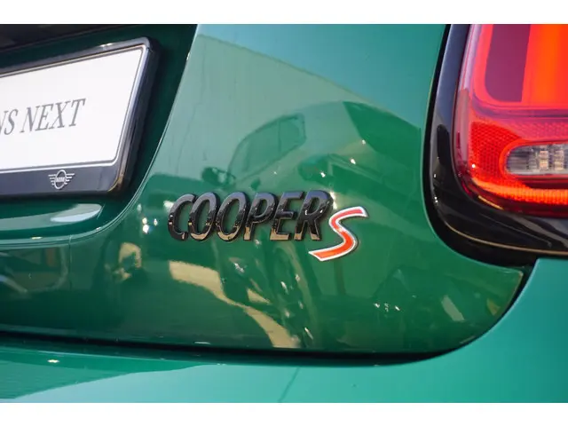 MINI 3-Deurs Cooper S 2022 Benzine 11