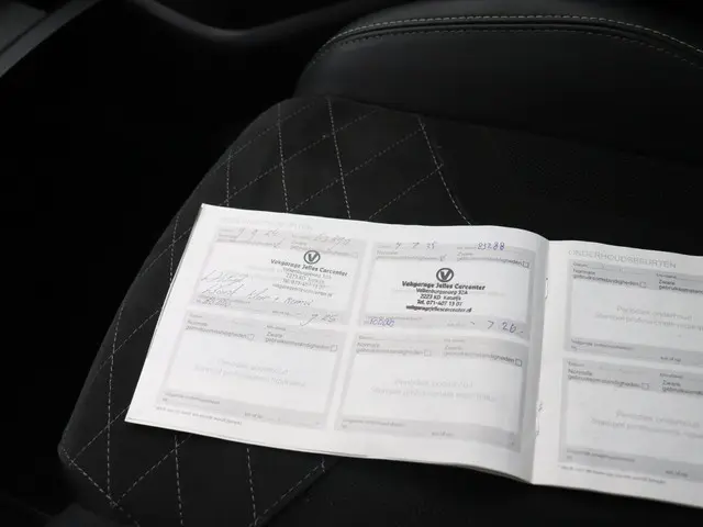 Peugeot 208 1.2 PureTech GT Pack 2021 Benzine 27