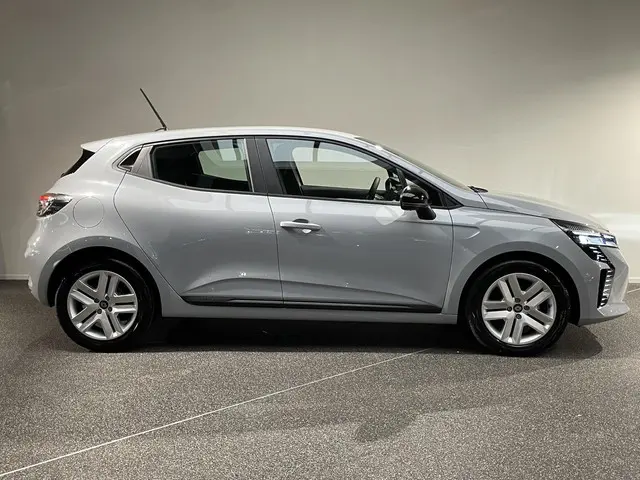 Renault Clio 1.0 TCe 90 GPF Evolution 2024 Benzine 15