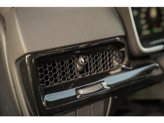 Honda CR-V 2.0i e:PHEV ADVANCE TECH 2025 Hybride Benzine 50