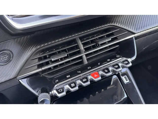 Peugeot e-2008 EV Allure Pack 50 kWh 2022 Elektrisch 18