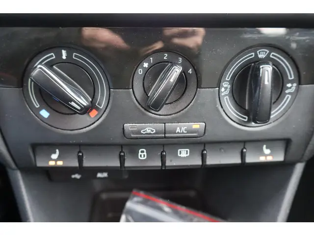 Škoda Rapid 1.2 TSI Greentech Edition 2017 Benzine 4