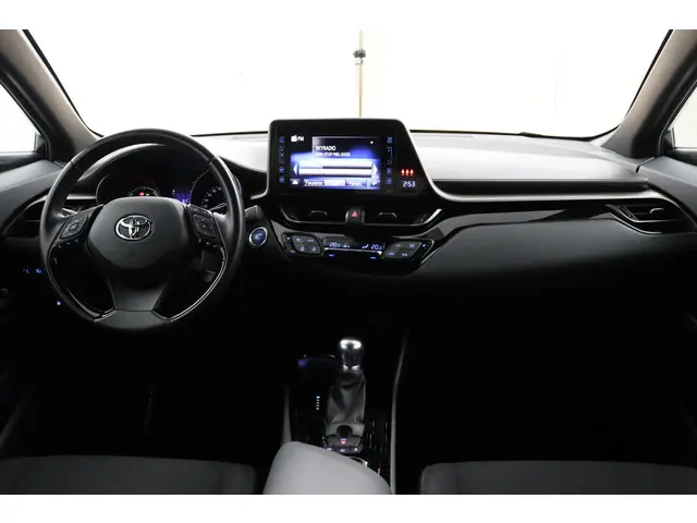 Toyota C-HR 1.8 Hybrid Active 2019 Hybride Benzine 17
