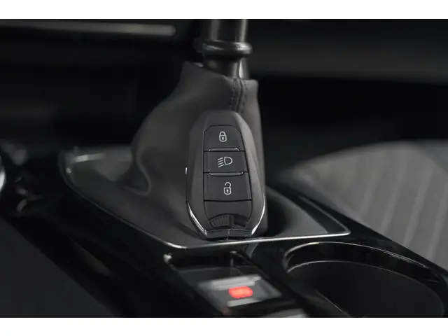 Peugeot 208 PureTech 100 Allure 2024 Benzine 14