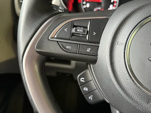 Suzuki Swift 1.2 Select Smart Hybrid 2024 Benzine 10