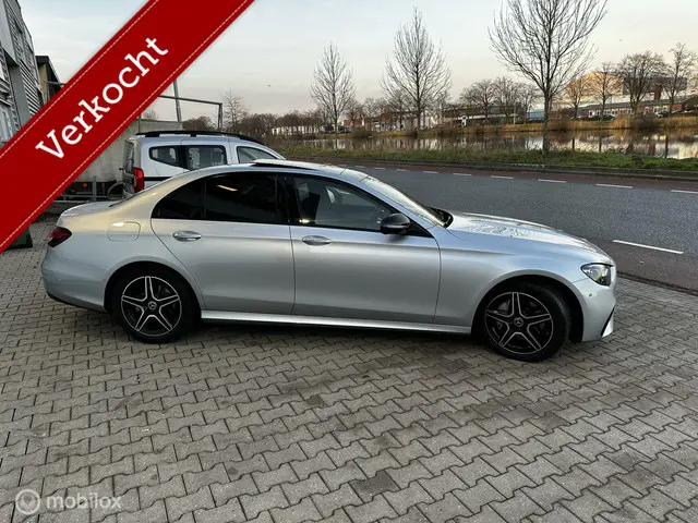 Mercedes-Benz E-Klasse 200 AMG Line 2022 Benzine 6