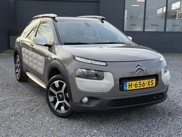 Citroën C4 Cactus 1.2 VTi Shine 2015 Benzine 2
