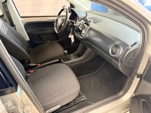 Volkswagen up! 1.0 2022 Benzine 10