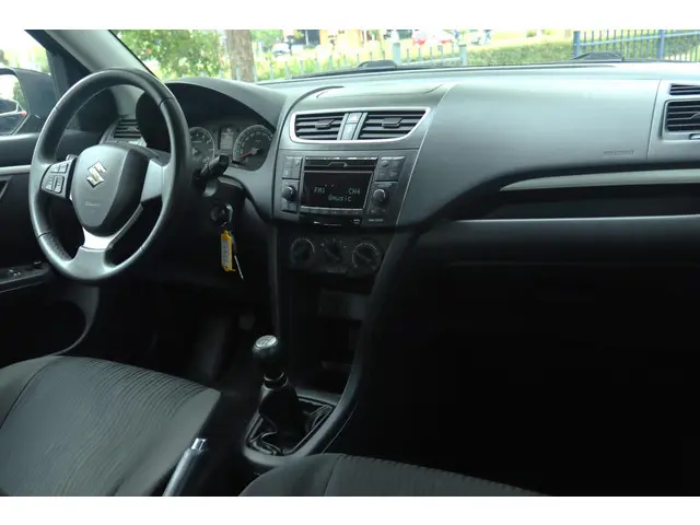 Suzuki Swift 1.2 COMFORT EASSS 2012 Benzine 14