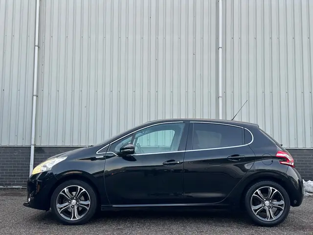 Peugeot 208 1.2 VTi Allure 2013 Benzine 5
