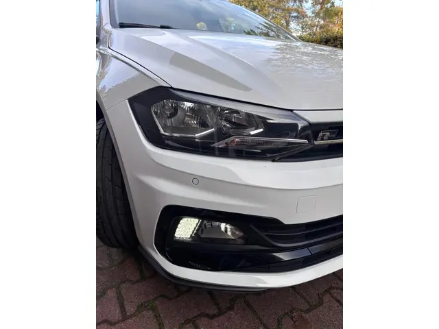 Volkswagen Polo 1.0 TSI Highline R-line 2018 Benzine 8