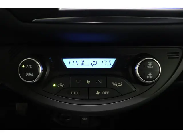 Toyota Yaris 1.5 VVT-i Design Sport, 2018 Benzine 30