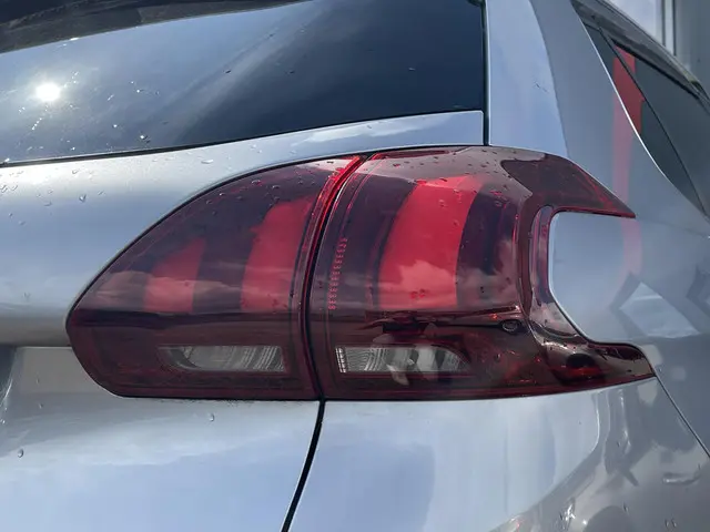 Peugeot 2008 1.2 PureTech Allure 2018 Benzine 8