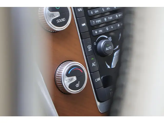 Volvo XC60 T5 FWD Summum 2015 Benzine 32