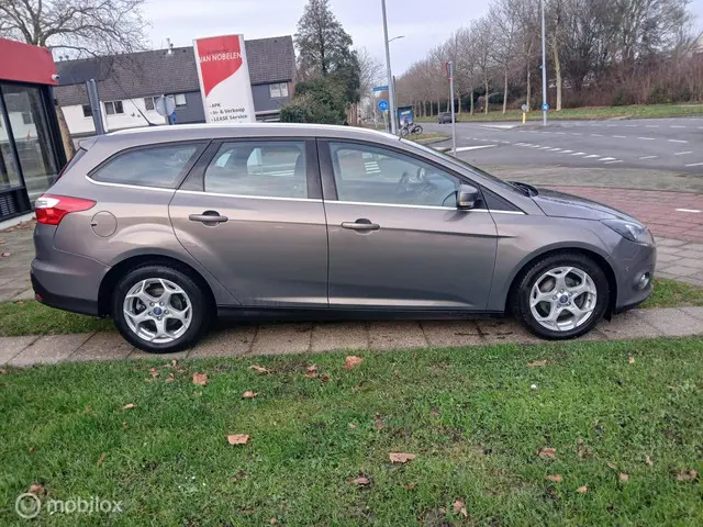 Ford Focus Wagon 1.0 EcoBoost Titanium 2013 Benzine 7