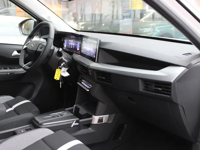 Opel Frontera 1.2 Turbo Hybrid GS 2025 Hybride Benzine 14