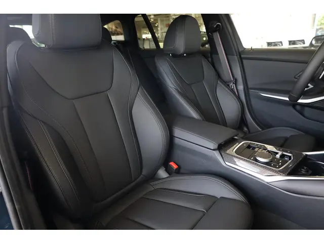BMW 3 Serie Touring 330e 2025 Hybride Benzine 8
