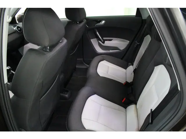 Audi A1 Sportback 1.4 TFSI Pro Line 2012 Benzine 9
