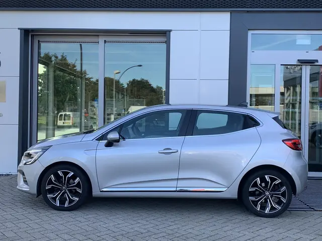 Renault Clio 1.0 TCe Intens 2021 Benzine 14