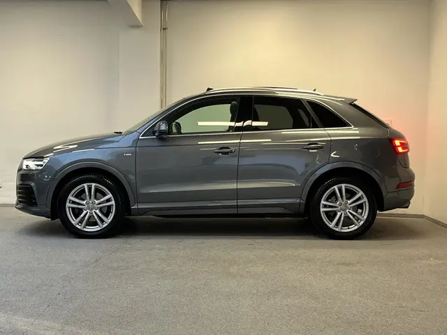 Audi Q3 1.4 TFSI CoD S-line 2018 Benzine 10