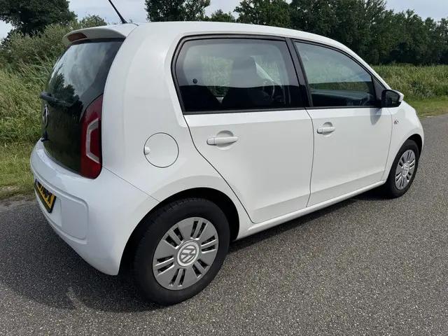 Volkswagen up! 1.0 move up! BlueMotion 2015 Benzine 9