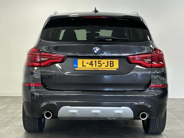 BMW X3 xDrive20i High Executive 2020 Benzine 22