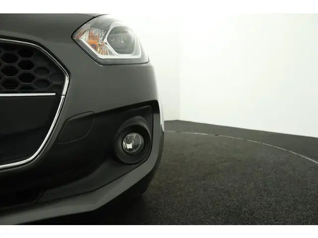 Suzuki Swift 1.2 Stijl Smart Hybrid 2019 Benzine 41