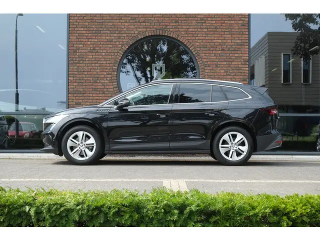 Škoda Enyaq iV 60 Selection 2024 Elektrisch 2