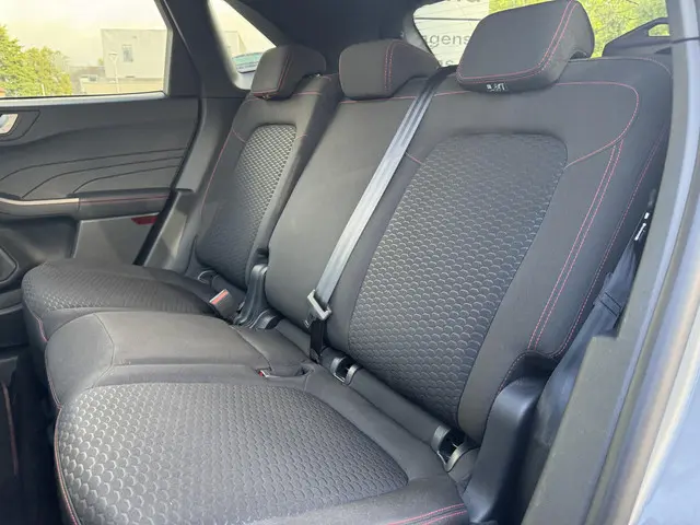 Ford Kuga 2.5 PHEV ST-Line 2024 Hybride Benzine 8