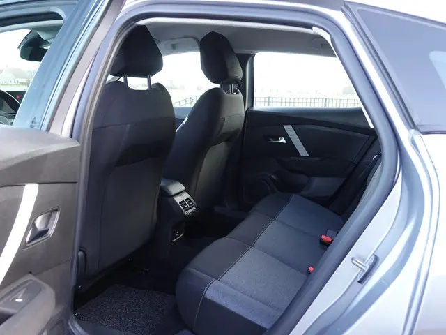 Citroën C4 1.2 Puretech 100PK Feel 2021 Benzine 7