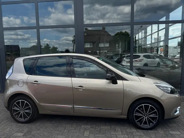 Renault Scénic 2.0 Bose Automaat | Pano. 2013 Benzine 7