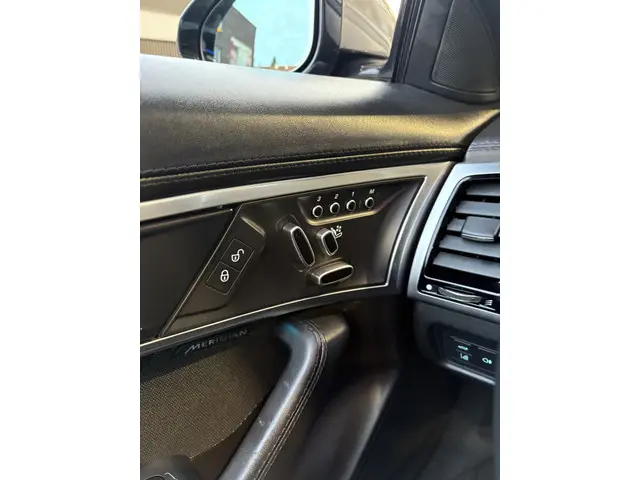 Jaguar F-Type 2.0T R-Dynamic 2017 Benzine 23