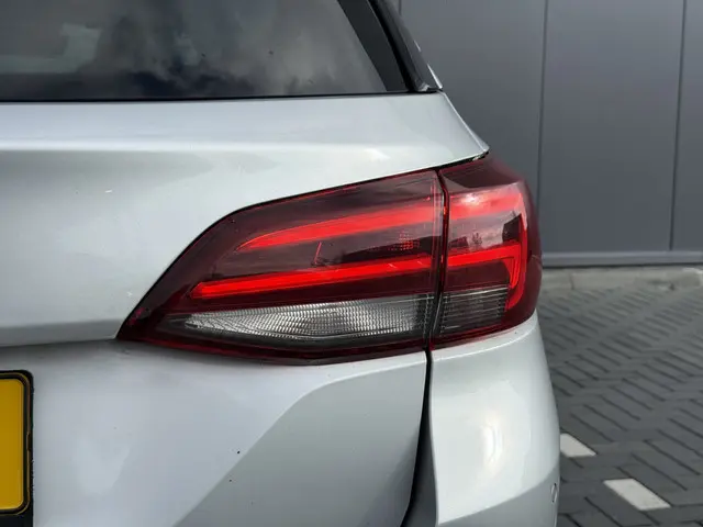 Opel Astra Sports Tourer 1.5 CDTI Elegance 2020 Diesel 17