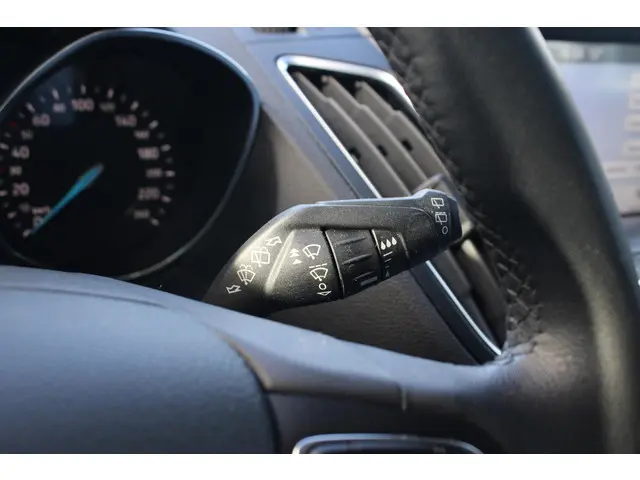 Ford Grand C-Max 1.0 Titanium 2018 Benzine 26