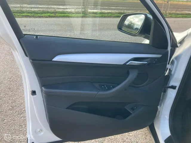BMW X1 20i High Executive leder aut camera 2018 Benzine 19
