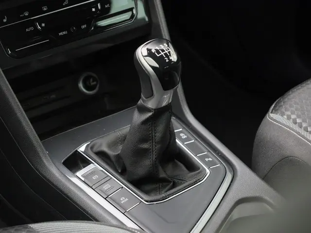 Volkswagen Tiguan 1.5TSI/150PK Life 2021 Benzine 36