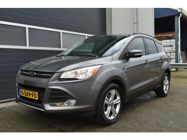 Ford Kuga 2.5 automaat 2014 Benzine