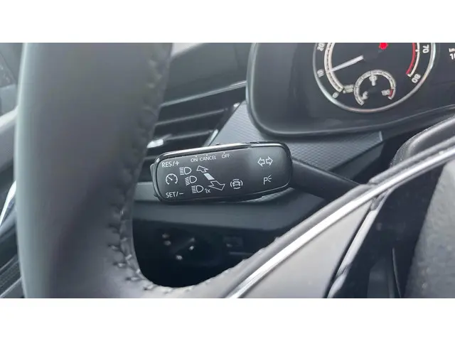 Škoda Scala 1.0 TSI 110pk Ambition 2024 Benzine 21