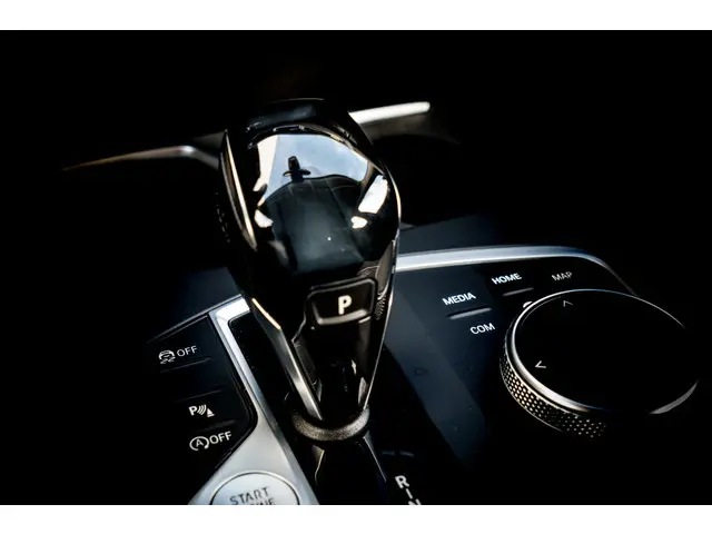 BMW 1 Serie 118i Executive | LED | Carplay | 2020 Benzine 7