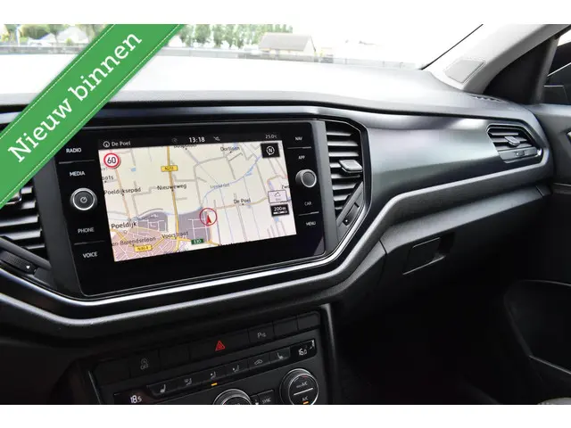 Volkswagen T-Roc Turbo LED/NAVIGATIE/PDC/ETC.! 2018 Benzine 32
